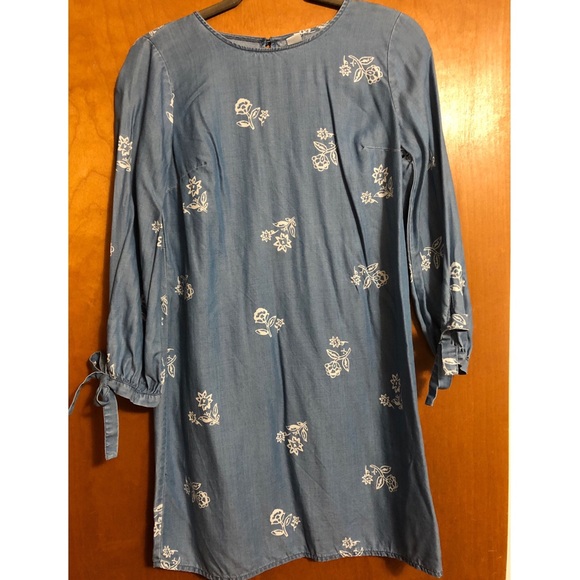 Old Navy Chambray Half Sleeve Flower Dress Sz. XS - Picture 1 of 6